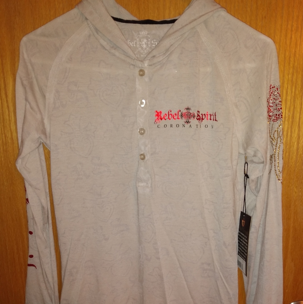 Rebel Spirit long sleeve tee with hood